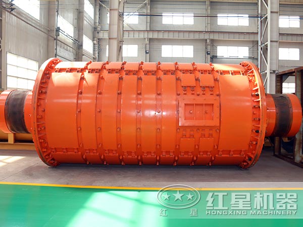水泥球磨機(jī)實(shí)拍 水泥球磨機(jī)實(shí)拍