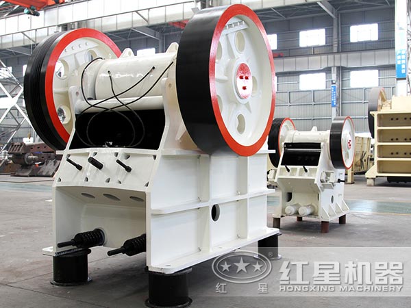 礦山顎式破碎機(jī) 礦山顎式破碎機(jī)