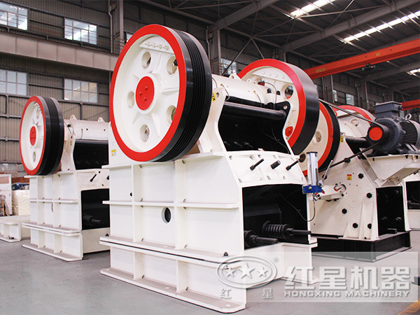 顎式破碎機實拍圖 顎式破碎機實拍圖