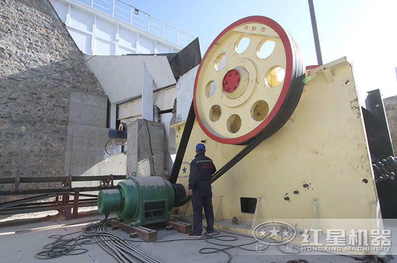 顎式破碎機(jī) 顎式破碎機(jī)