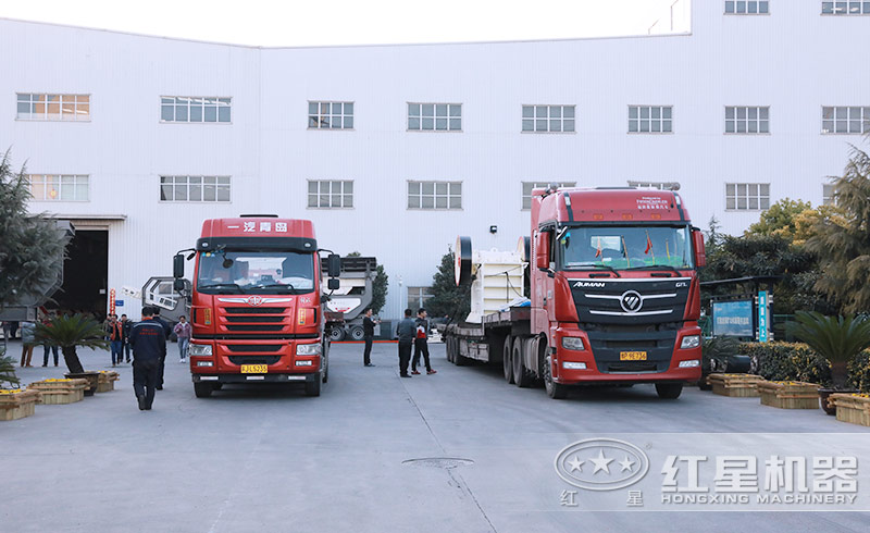 顎式破碎機發(fā)貨現(xiàn)場 顎式破碎機發(fā)貨現(xiàn)場